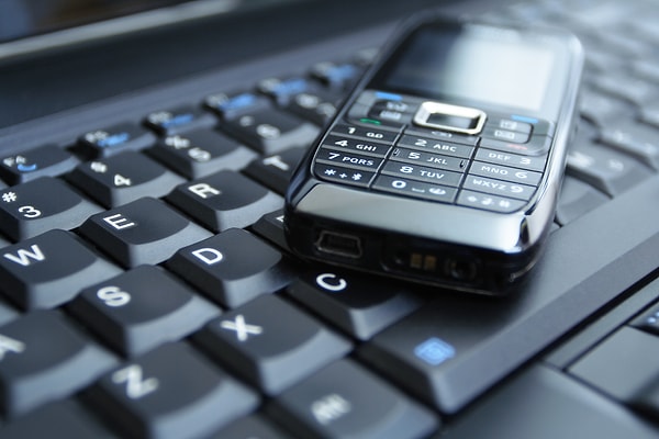 10. Что выберете: iPhone или Android ?