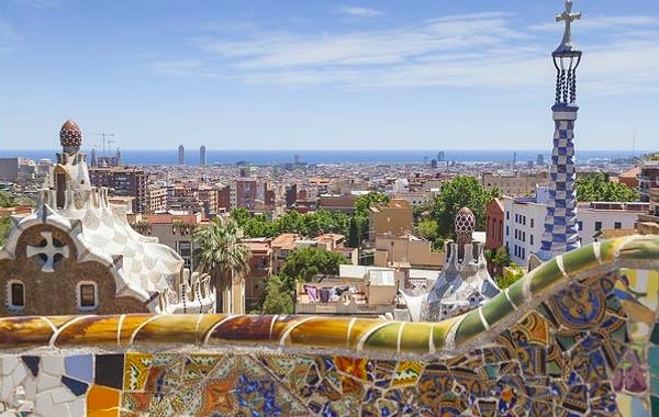 11. Какой это город в Испании?