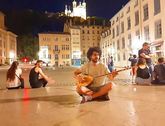 100 Ülkede 100 Türkü Çığırmak İçin Yola Çıkan Çılgın Bir Türk: Loudingirra Özdemir