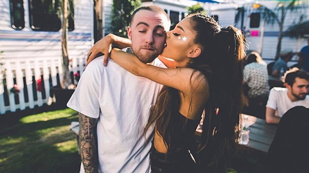 Mac Miller'ın Ariana Grande'yle ilişkisinden önce de çeşitli sorunları ve bağımlılık problemi olduğu biliniyordu, ancak ayrılık sonrası yeniden kötü alışkanlıklarına döndüğü iddia edilmişti.