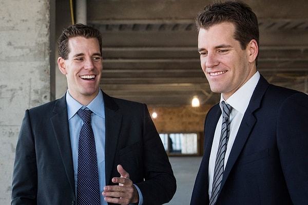 12. Winklevoss Twins: Ünlü ikizler Facebook'un kurucusu Mark Zuckerberg ile yaptıkları yasal savaştan sonra ön plana çıktılar.