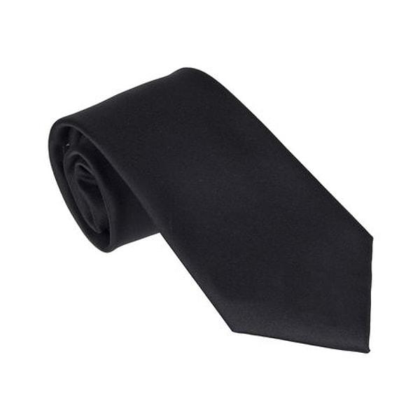 Ölüm haberini verecek olan sunucu önce kravatını BBC stüdyolarında bulundurulan siyah kravatla değiştirecek.