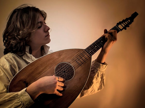 8. И наконец выберите средневековый музыкальный инструмент: