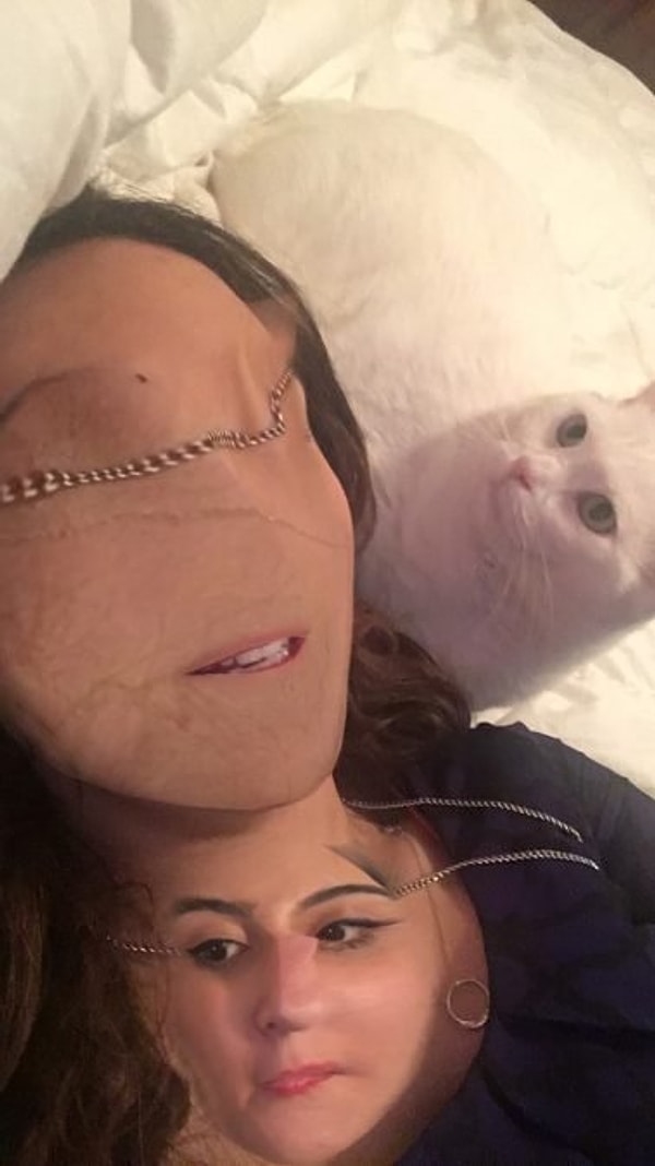 1. "Кожаное лицо" как из фильма ужасов