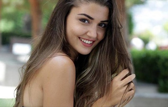 "İlişkimizin bizi kötü etkilediğine inanıyorum." diyen Hande Erçel.
