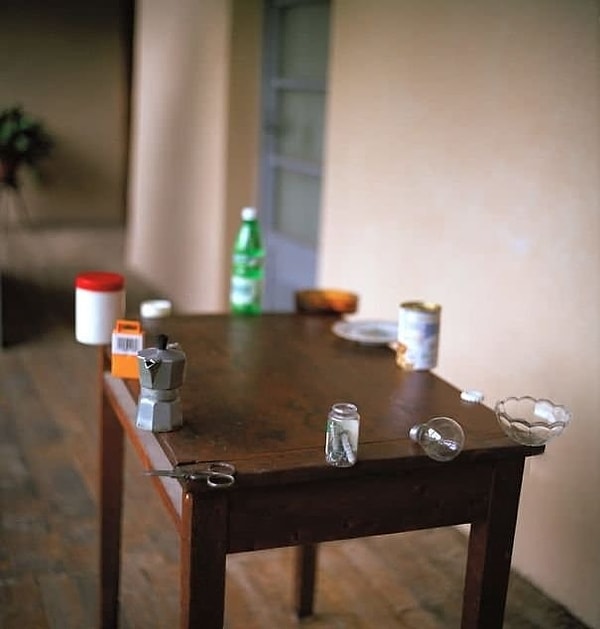 3. Попробуйте спокойно лицезреть этот стол. Мы не можем.