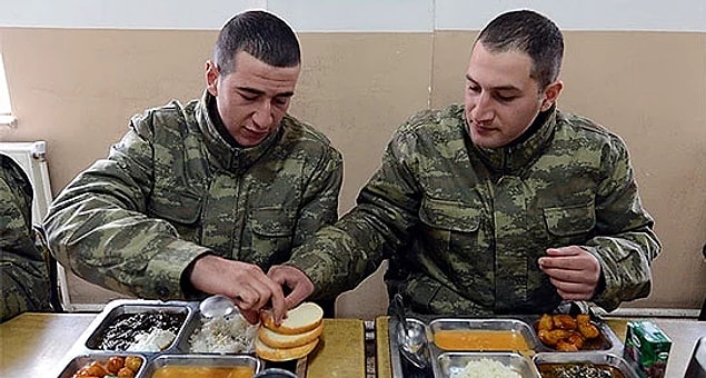 "Yemek öncesi 'Tanrımıza hamdolsun' ibaresi yerine 'Allah’ımıza hamdolsun' ibaresi kullanılmakta."