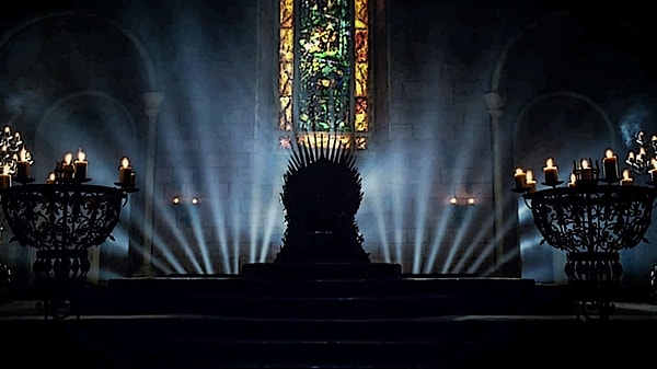 3. Обычно коронации происходят уже после вступления на престол, но есть и исключения из правил. Кого же короновали еще до восхождения на трон?