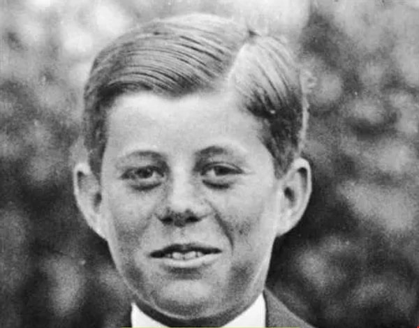 2. Этот мальчик вырастет и станет президентом США. Кто это?