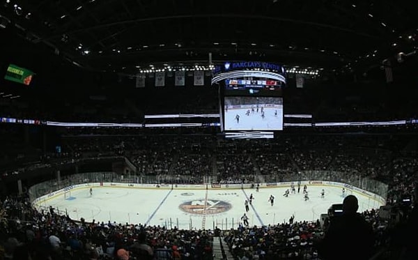 10. С такой формой коробки можно и весь матч пропустить 😥