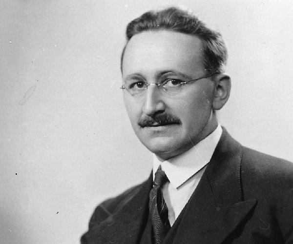 7. Nobel ödüllü Avusturyalı ekonomist ve filozof Friedrich von Hayek