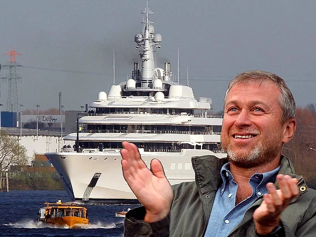 Rus milyarder Roman Abramovich yatını lazer sistemiyle kaplattı.
