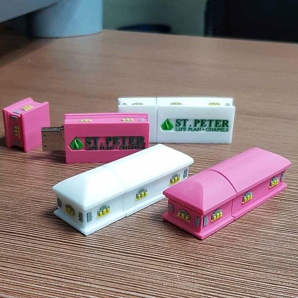 1. Флешки для работников одной компании ритуальных услуг