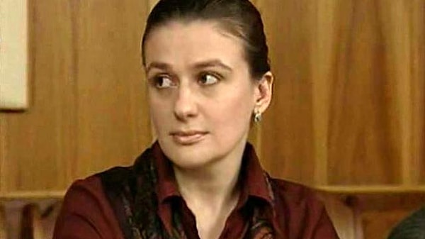 2. А по мотивам произведений какого писателя был снят сериал "Улицы разбитых фонарей"?