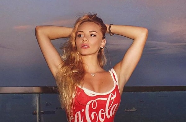 2. Она считает мэнспрединг формой проявления гендерной агрессии.