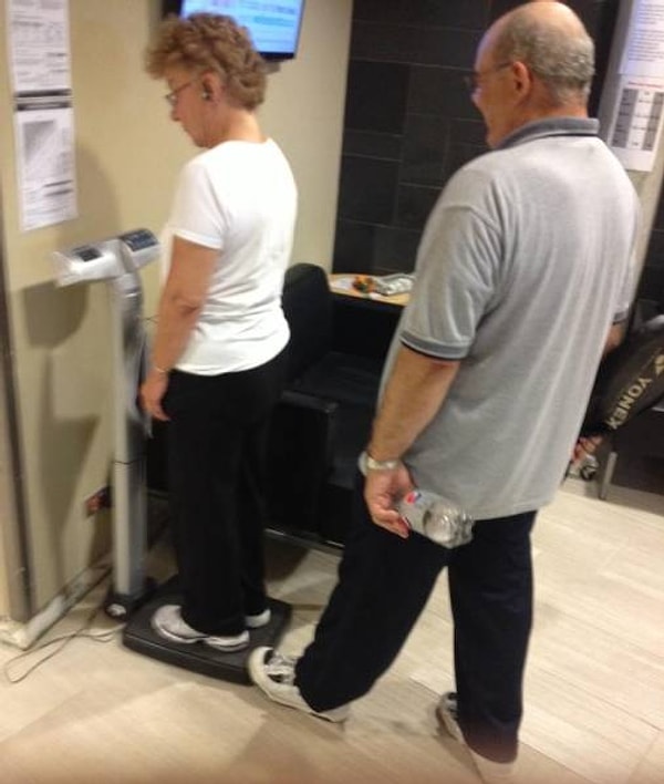 10. "А они уже 30 лет в браке"