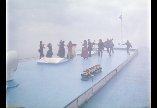 5. Назовите фильм, который заканчивается так: