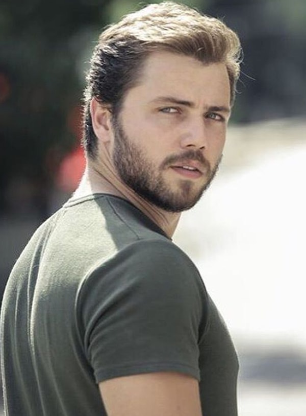 8. Толга Сарыташ - 27 лет