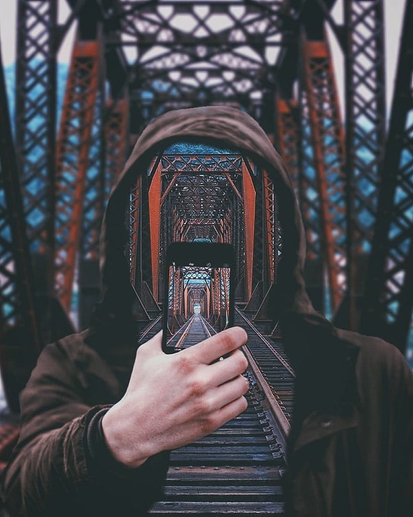 3. Поэтому фотограф купил пару книг для более подробного изучения программы Photoshop