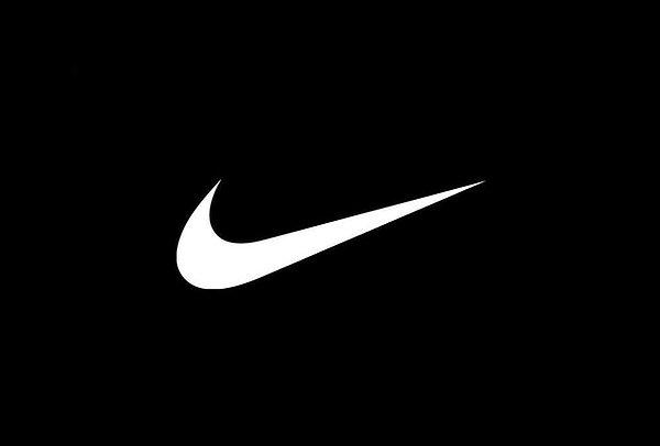 14. Nike meşhur logosunu 1971 yılında 35 dolar karşılığında bir üniversite öğrencisine tasarlattı.