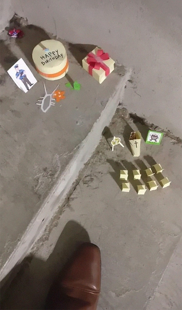 "Это развлекло не только меня, но и, как выяснилось, многих других сотрудников, пользовавшихся этой лестницей" 😃 😄 😅