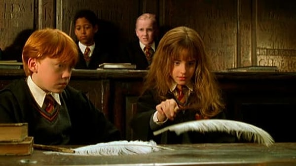 1. Если нашли ошибку, то смело нажимайте на кнопку "Готово", а если нет - на кнопку "Сдаюсь" (в обоих случаях вы сможете увидеть правильный ответ ниже 👇). Итак, нашли что-нибудь здесь?