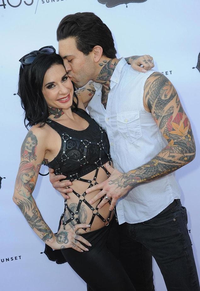 Here you see Joanna Angel, an award-winning adult star and her husband Aaron, who is also an award-winning adult star.
