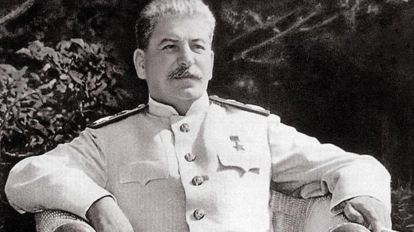 Sovyet Başbakanı Joseph Stalin 74 yaşında öldü ve yerine Georgy Malenkov geçti.
