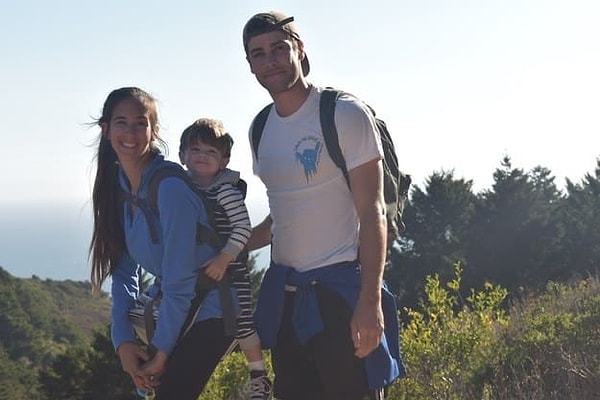 9. ''Мы тогда были еще студентами, и я болась его потерять, если признаюсь в беременности. Однажды он увидел, как я плачу, и сам все понял, сказав, что МЫ СПРАВИМСЯ''