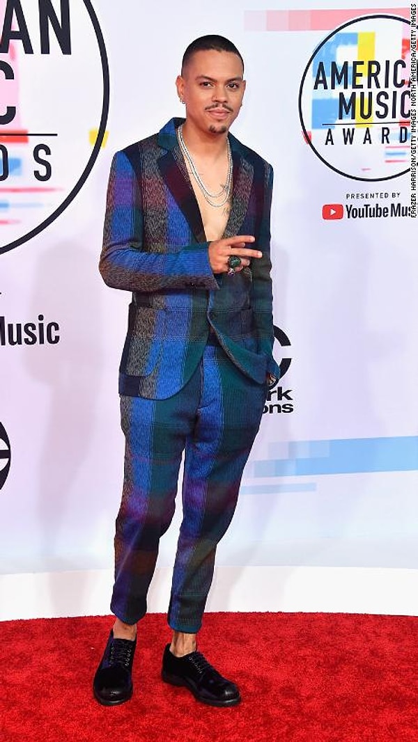 11. Эван Росс