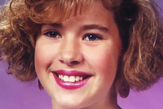 Shanda Sharer, 1991 yılında Indiana’daki Hazelwood Ortaokulu’na ilk geldiğinde neşeli ve arkadaş canlısı bir genç kızdı.