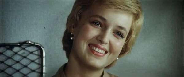 8. И, наконец, героиню фильма "Спортлото-82" звали...