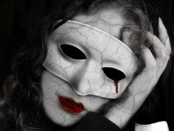 8. А кто здесь выглядит наиболее грустным и/или разочарованным?