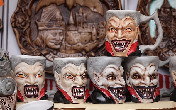 8. Откуда эти мрачные сувениры?