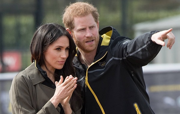 Молодые люди долгое время скрывали свои отношения, и лишь в ноябре 2017 года стало известно о помолвке