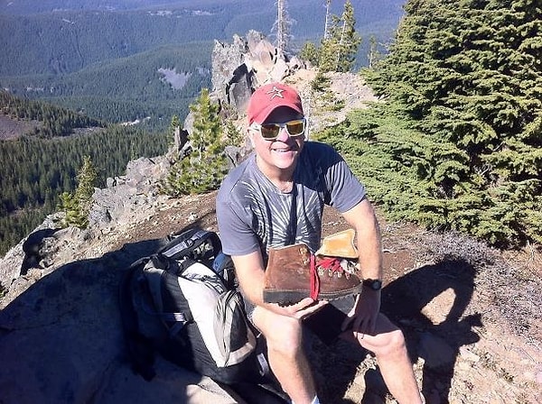 1. "Мой отец нашёл ботинок, который в фильме "Дикая" Риз Уизерспун скидывала со скалы".