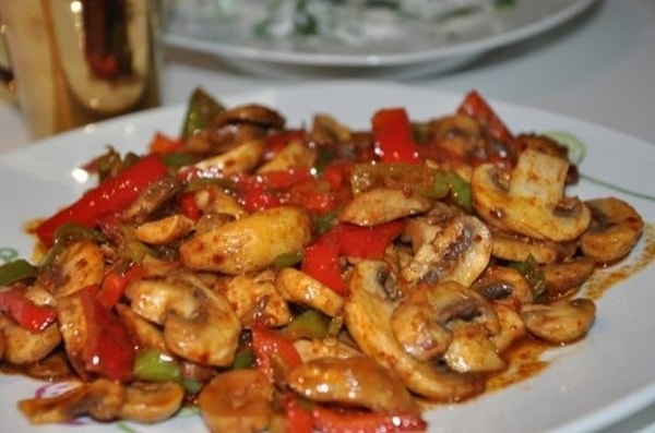 Соте с курицей и грибами!