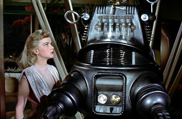 5. Из какого фильма этот робот?