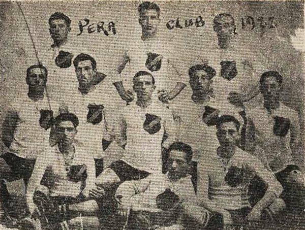 Pera Kulübü, 1914 yılında Kostas Vasiliadis ve birkaç arkadaşının girişimiyle, İstanbul'daki Rum azınlıklarının kulübü olarak kuruldu.