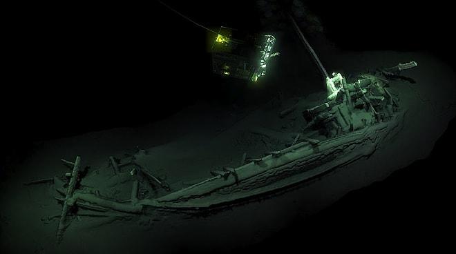 Dünyanın En Eski Gemisi Karadeniz'de Bulundu: 2400 Yıllık ve Hiç Bozulmamış Durumda!