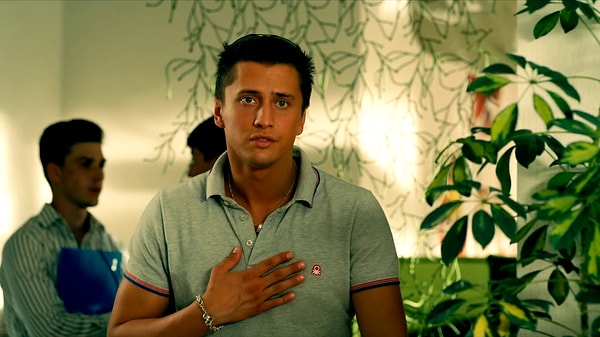 2. Игорь Соколовский, сынок богатого папеньки, у нас из сериала под названием...