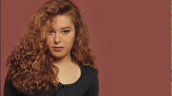 Aylin Livaneli - Hadi Gel Uzatma Şarkı Sözleri