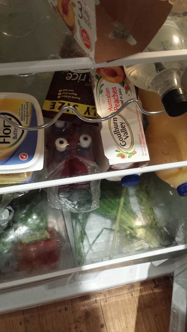 9. Даже соусы знают, что ты ешь ночью!