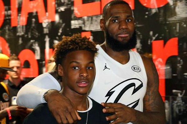 11. NBA Süperstarı Lebron James de kendi ismini oğluna vermiş ama daha sonra verdiği bir röportajda bu kararı verdiğinden pişman olduğunu belirtmişti.