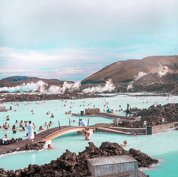 11. А ещё в Исландии повсюду природные горячие источники 🔥
