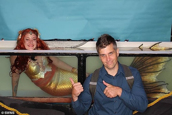 Норман вместе с мужем открыла собственную фирму, которая занимается русалочными шоу и воркшопами для маленьких.