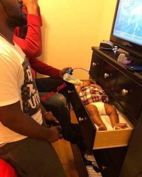 7. Малыш же под присмотром, значит можно играть, сколько влезет