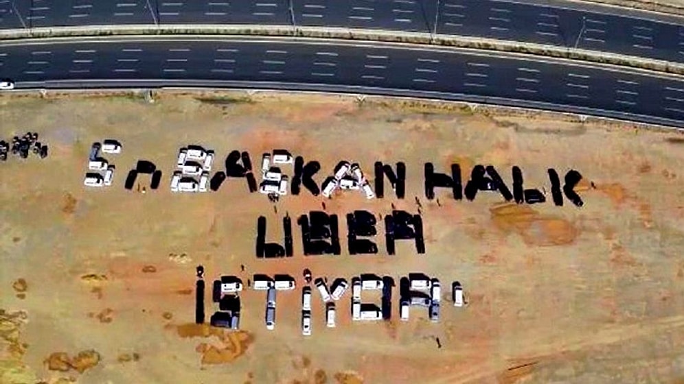 UBER Sürücüleri, Araçlarıyla 'Sn. Başkan Halk UBER İstiyor' Yazdılar!