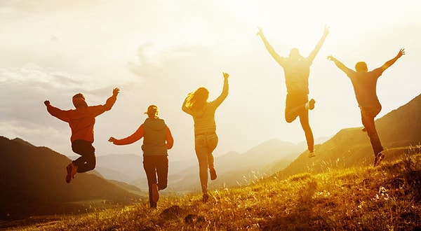 6. Кто автор афоризма: "Счастье — самая неопределённая и дорогостоящая вещь на свете"?