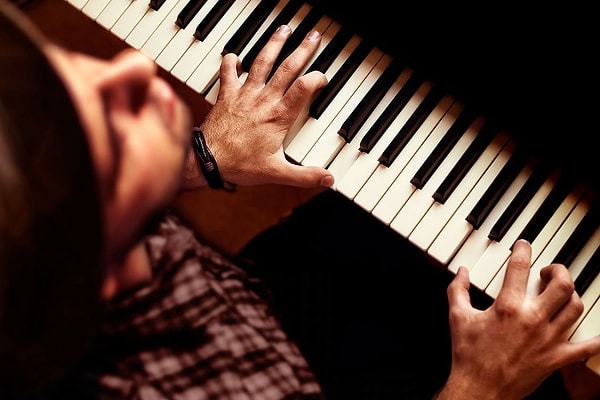 7. Что из этого НЕ является музыкальной нотой?